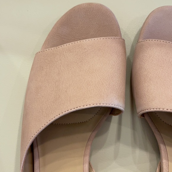 WOMENS ALIZERNATURA FLATS BUFF COLOR SIZE 11 M SUEDE LEATHER UPPER CUT OUT SIDE - Picture 2 of 10